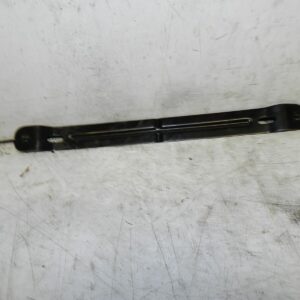 2014 BMW 1 SERIES F21 118D. 7596871 BATTERY ROLL OVER BAR HOLDER
