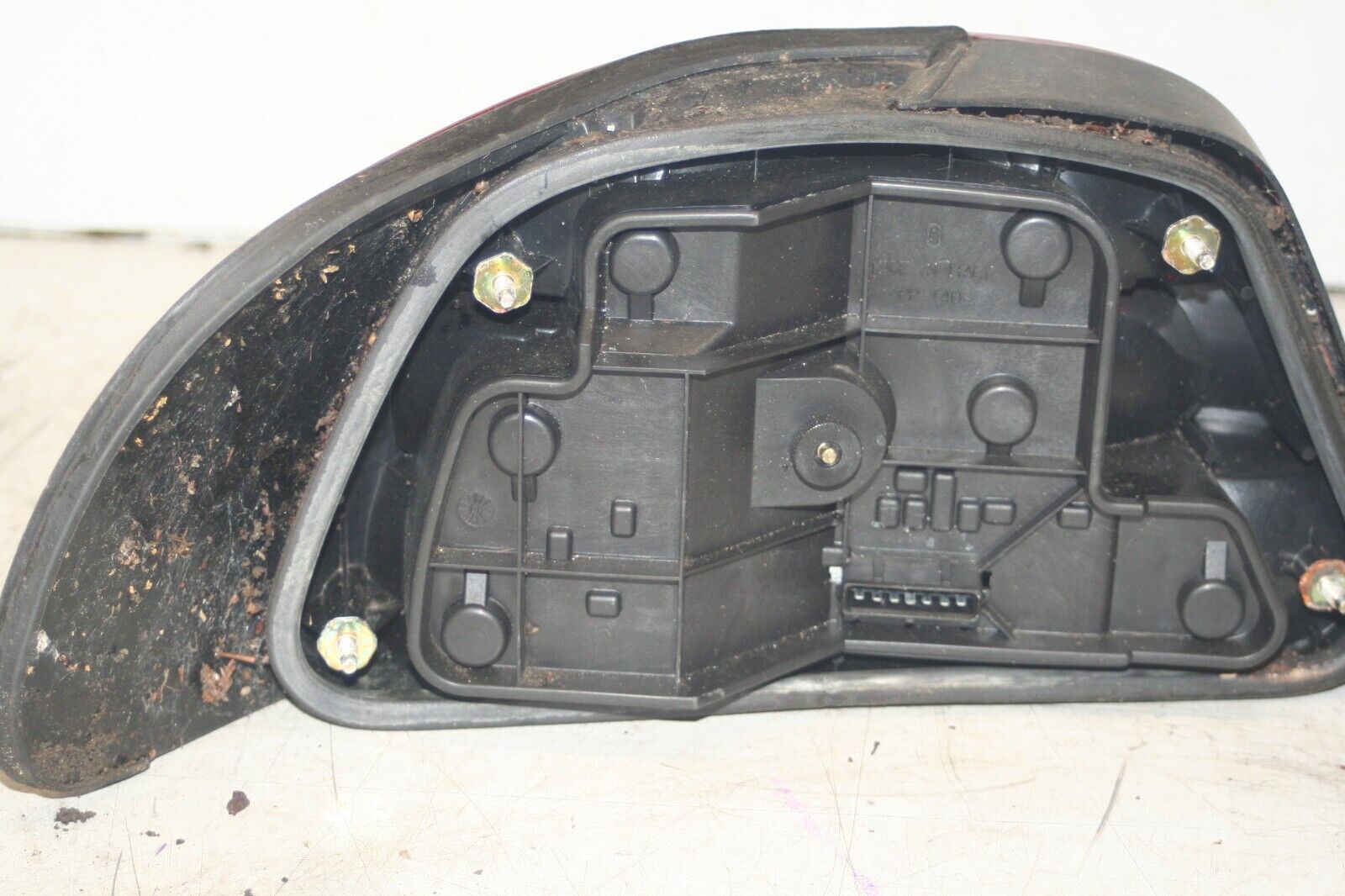 1999 VOLVO C70 2.4 PETROL. DRIVER SIDE REAR LIGHT - Image 3