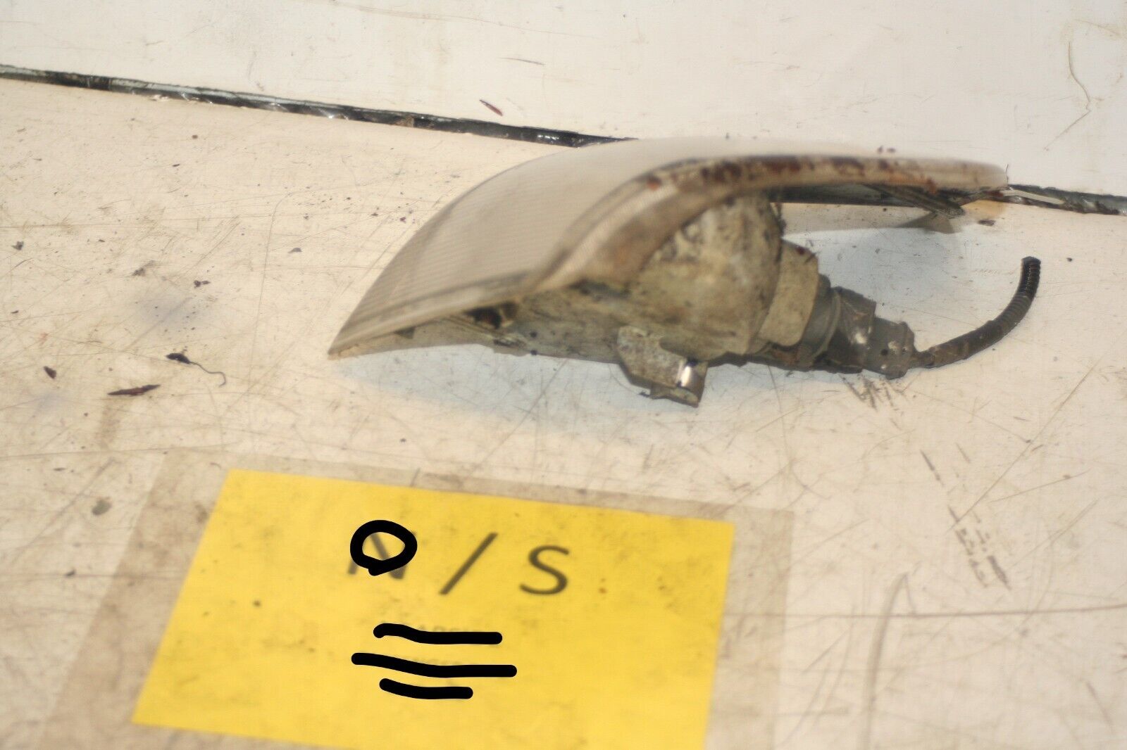 1999 VOLVO C70 2.4 PETROL. DRIVER SIDE INDICATOR LIGHT - Image 2