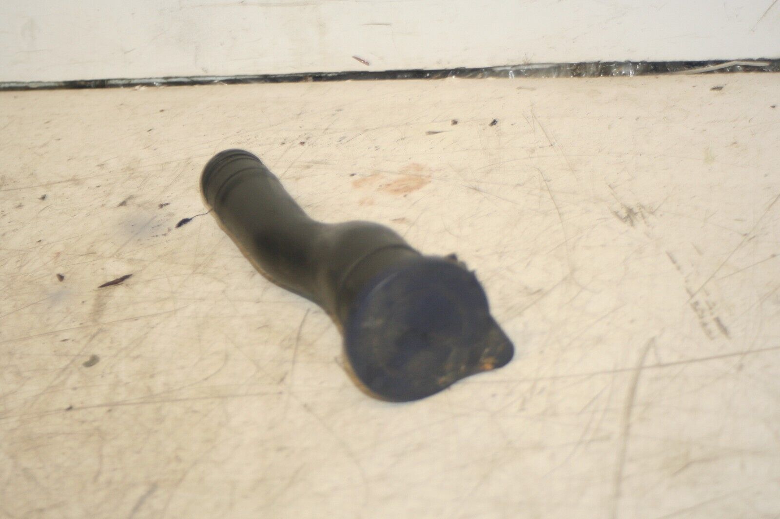 1999 VOLVO C70 2.4 PETROL. SCREEN WASH WASHER FILL UP PIPE