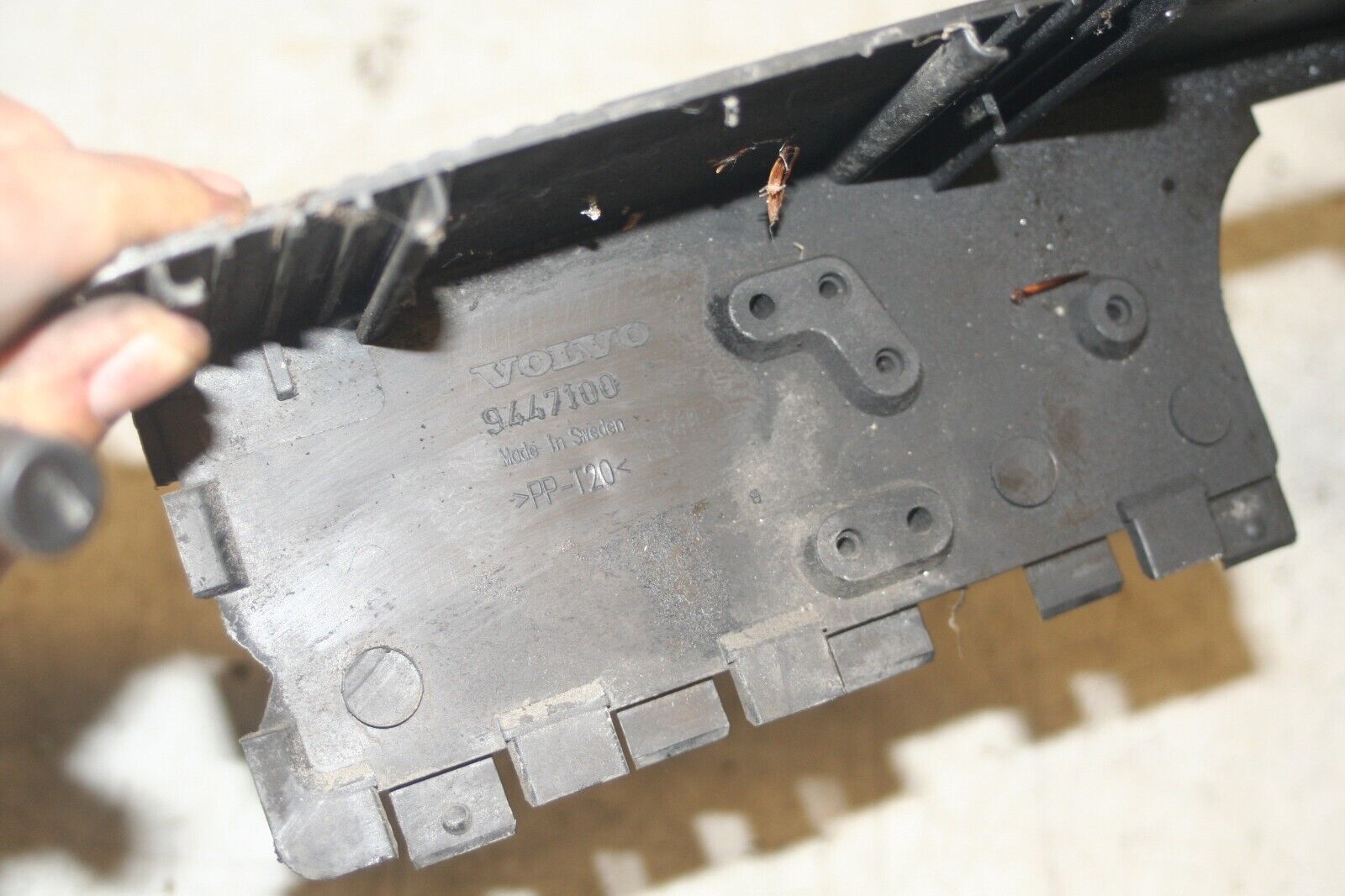 1999 VOLVO C70 2.4 PETROL. COVER PLASTIC TRIM 9447100 - Image 5