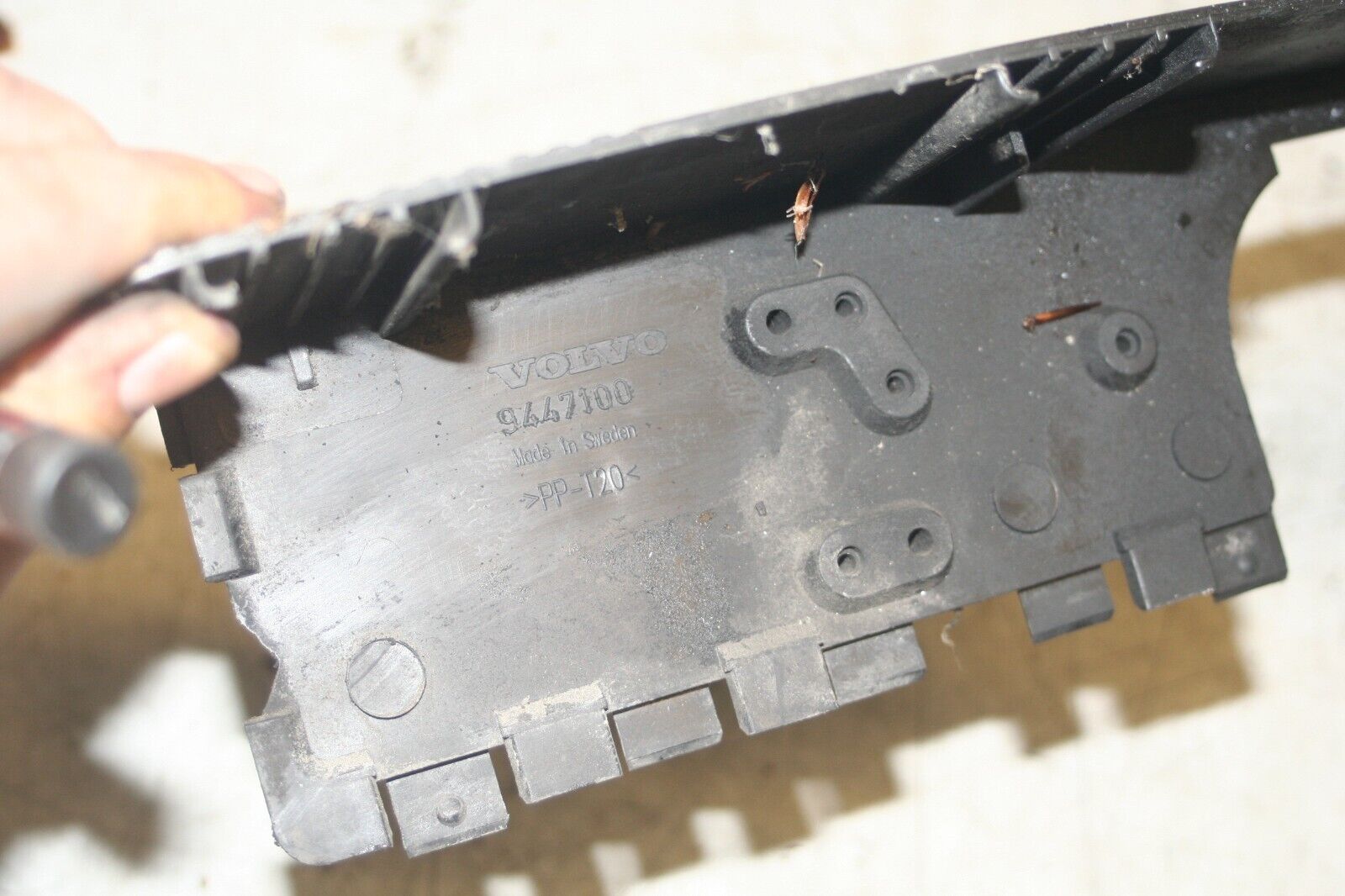 1999 VOLVO C70 2.4 PETROL. COVER PLASTIC TRIM 9447100 - Image 6