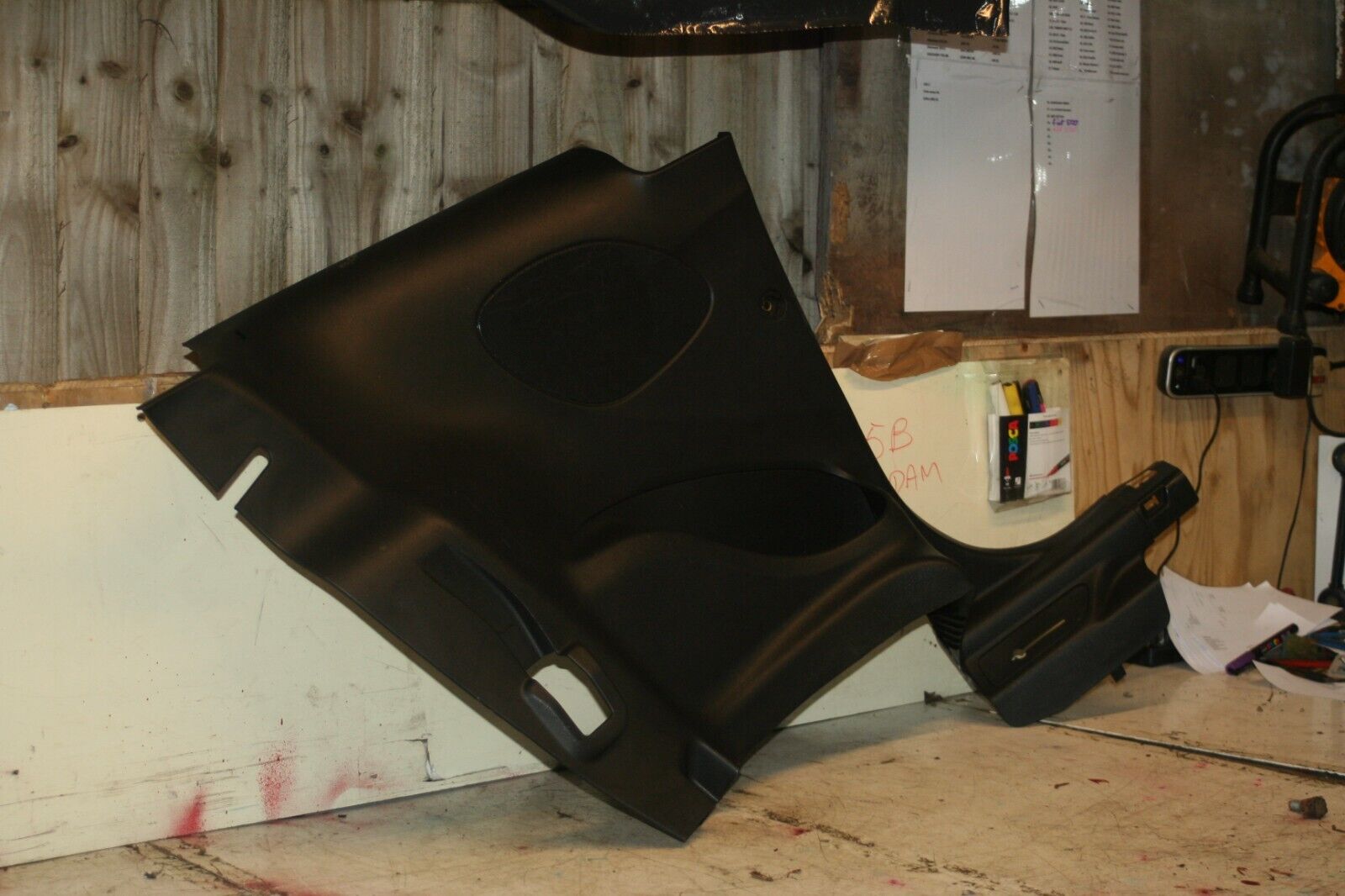 2013 VAUXHALL ADAM 1.4 PETROL MANUAL. PASSENGER SIDE REAR DOOR CARD TRIM - Image 2