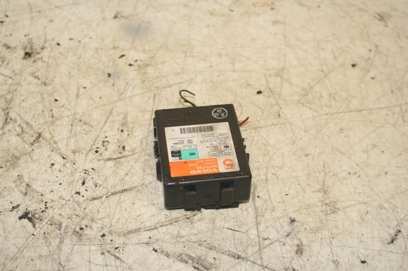 1999 VOLVO C70 2.4 PETROL. 9472725 ECU ALARM IMMOBILISER MODULE RELAY - Image 2