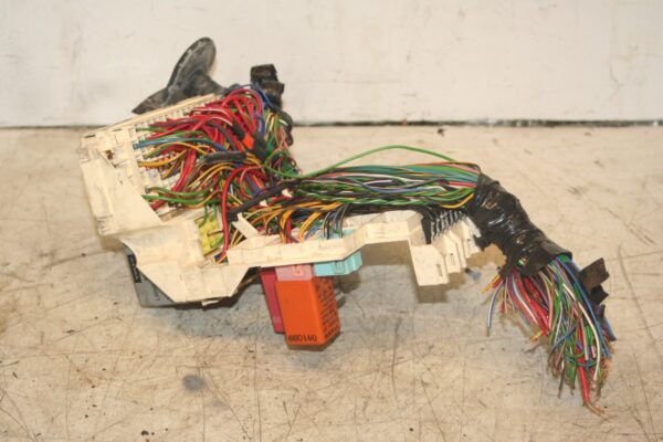 1999 VOLVO C70 2.4 PETROL. RELAY HOUSING FUSE BOX BOARD A104E108 103 - Image 4