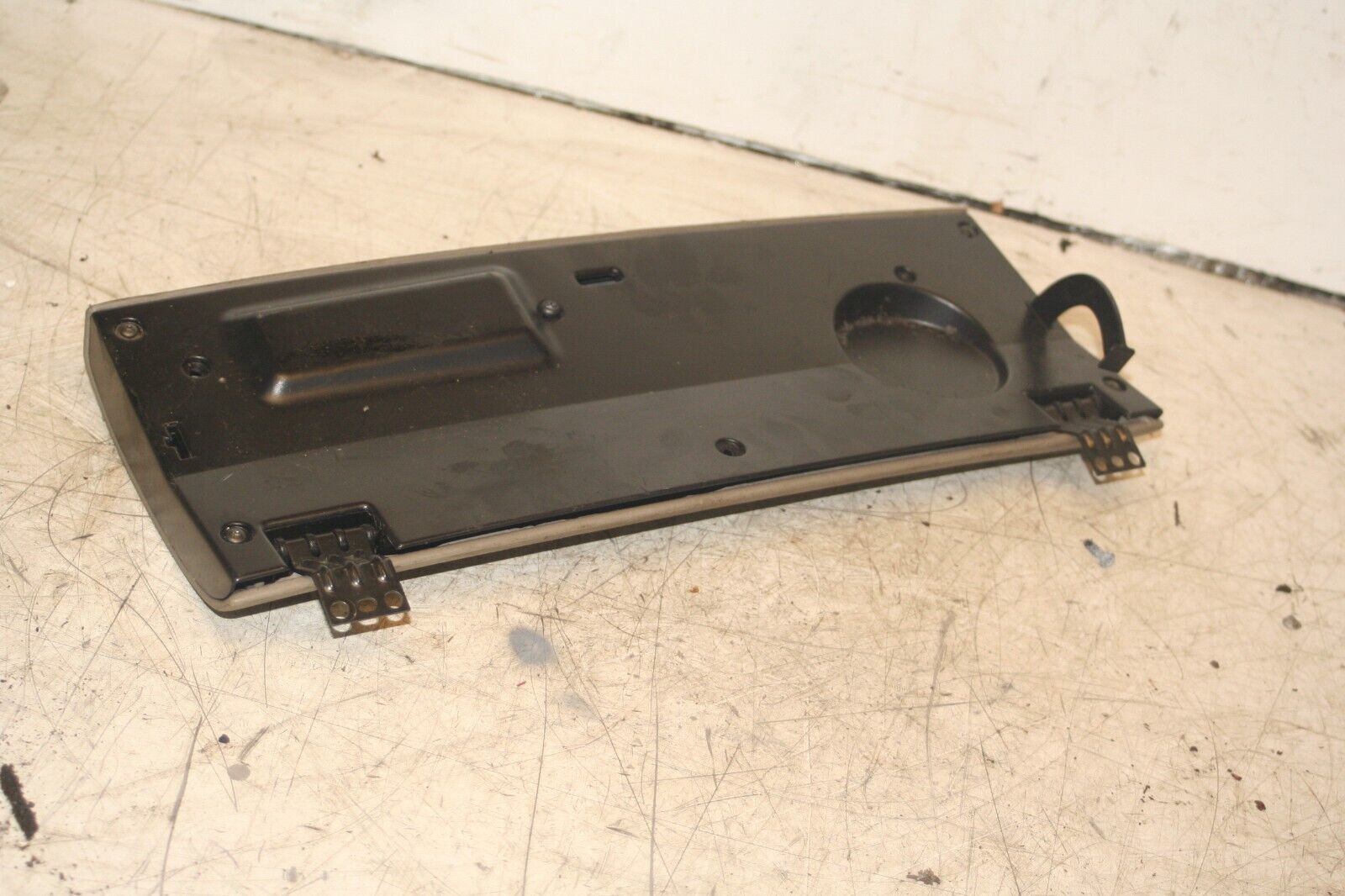 1999 VOLVO C70 2.4 PETROL. GLOVE BOX LID - Image 3