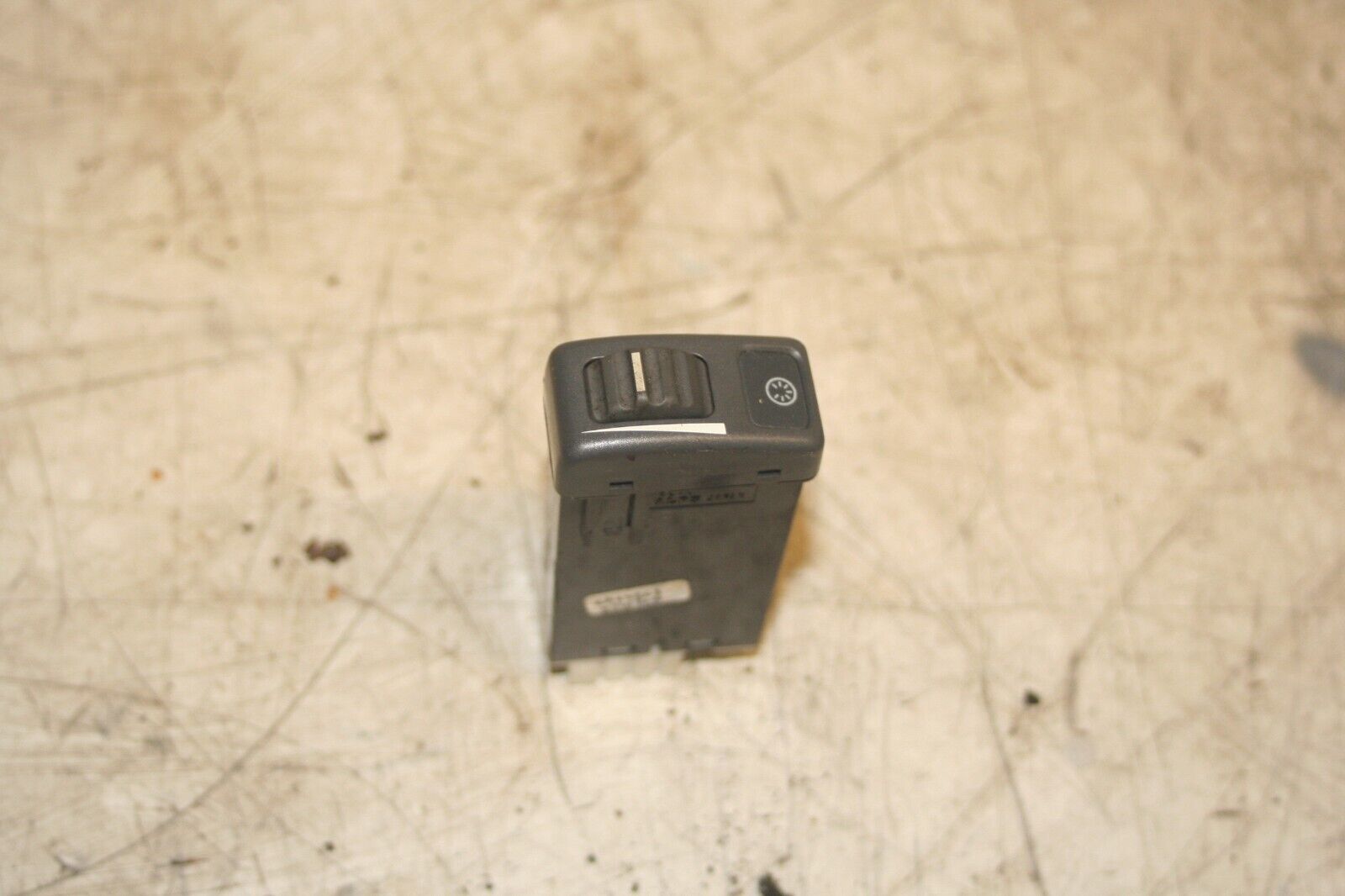 1999 VOLVO C70 2.4 PETROL. SPEEDOMETER LIGHT DIMMER SWITCH