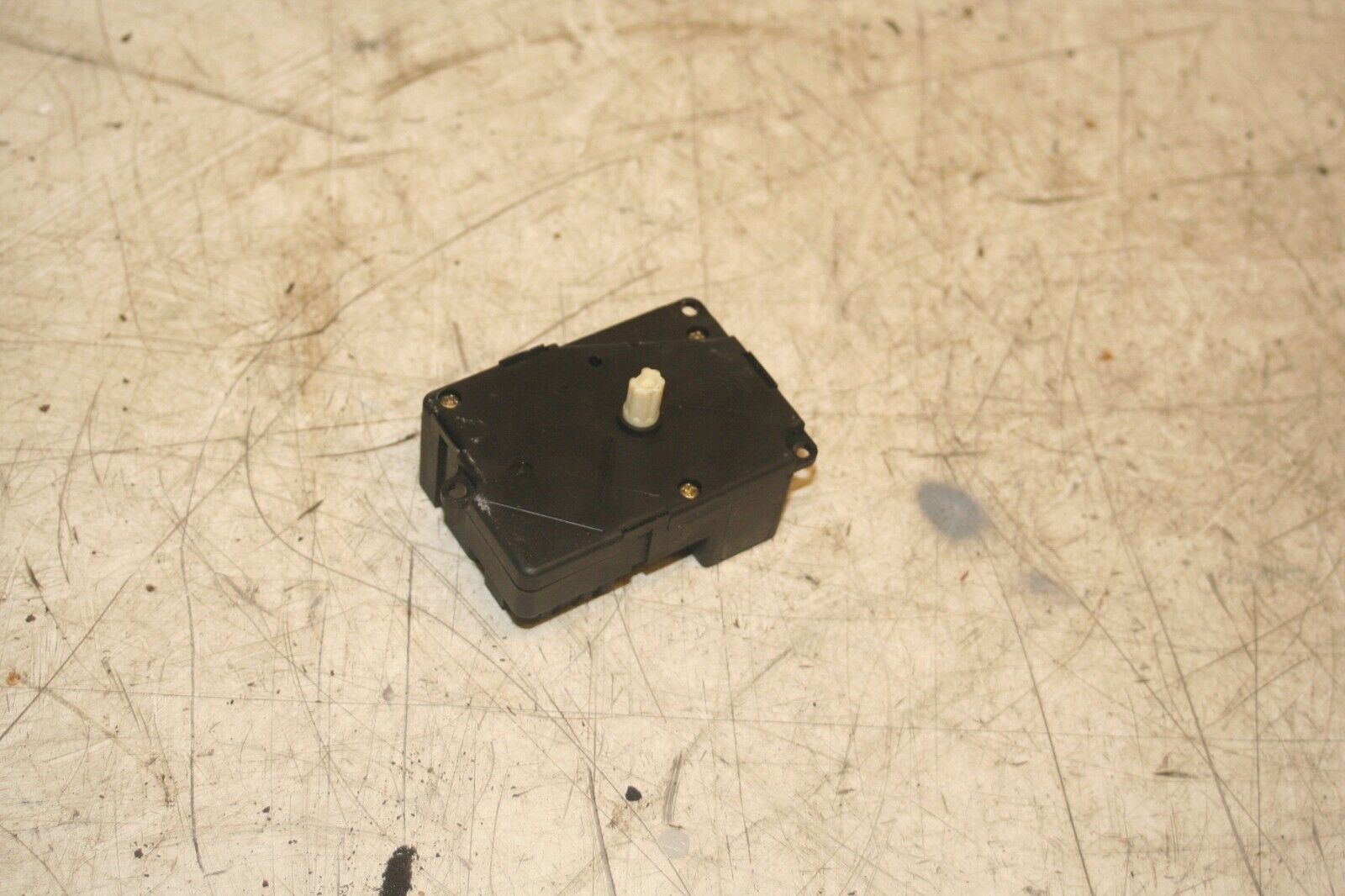 1999 VOLVO C70 2.4 PETROL. HEATER CONTROL ACTUATOR MOTOR - Image 3