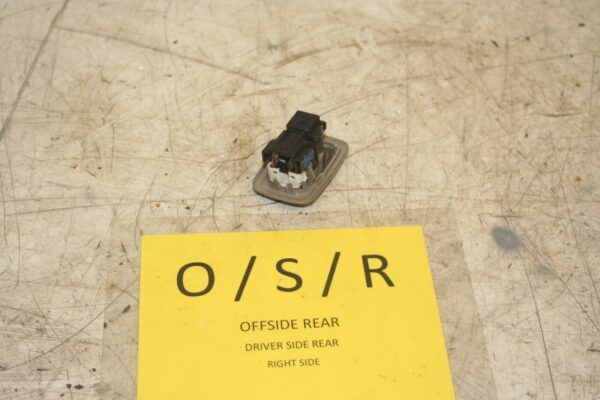 1999 VOLVO C70 2.4 PETROL. DRIVER SIDE REAR INTERIOR LIGHT - Image 3