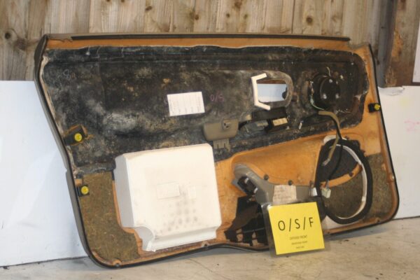 1999 VOLVO C70 2.4 PETROL. DRIVER SIDE FRONT DOOR TRIM CARD - Image 9