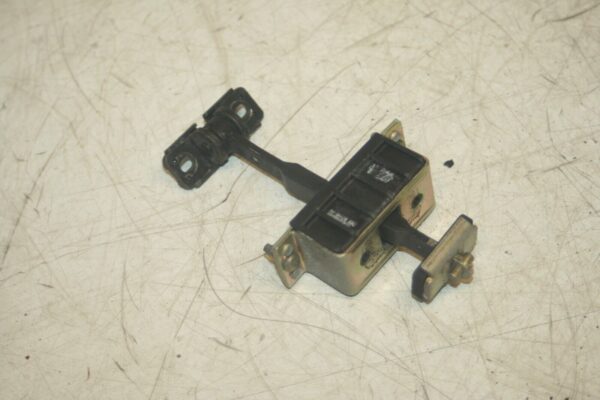 2005 MERCEDES S CLASS W220. PASSENGER SIDE FRONT DOOR STAY CHECK STRAP