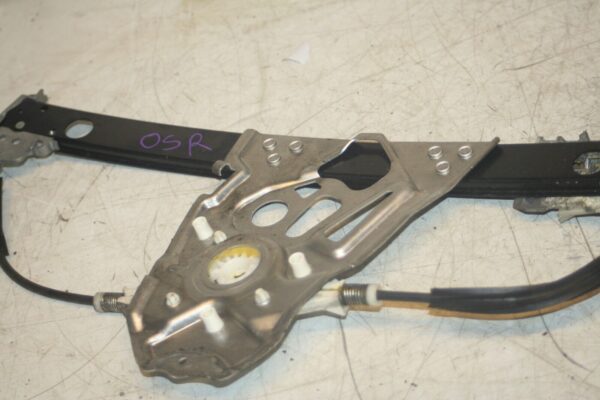 2005 MERCEDES S CLASS W220. DRIVER SIDE REAR WINDOW REGULATOR - Image 2