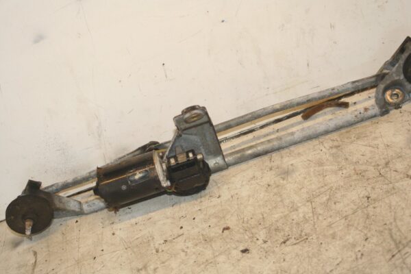1999 VOLVO C70 2.4 PETROL. WIPER MOTOR AND LINKAGE