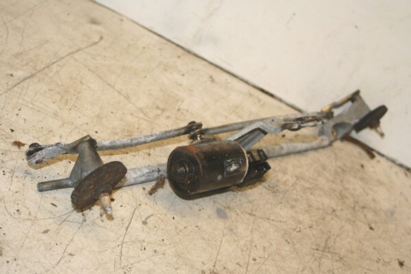 1999 VOLVO C70 2.4 PETROL. WIPER MOTOR AND LINKAGE - Image 2