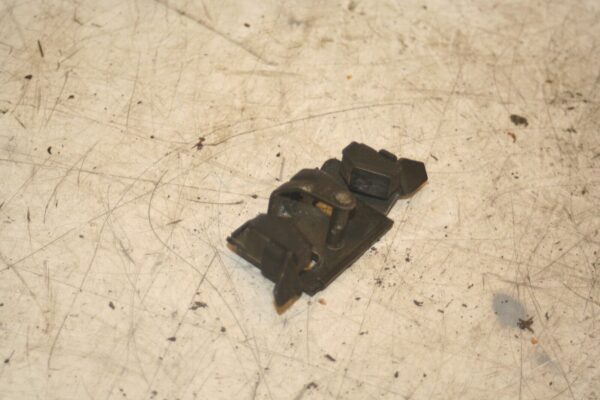 1999 VOLVO C70 2.4 PETROL. BOOT LATCH CATCH - Image 2