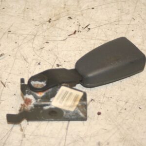 1999 VOLVO C70 2.4 PETROL. SEAT BELT CLAMP LATCH DRIVER SIDE REAR
