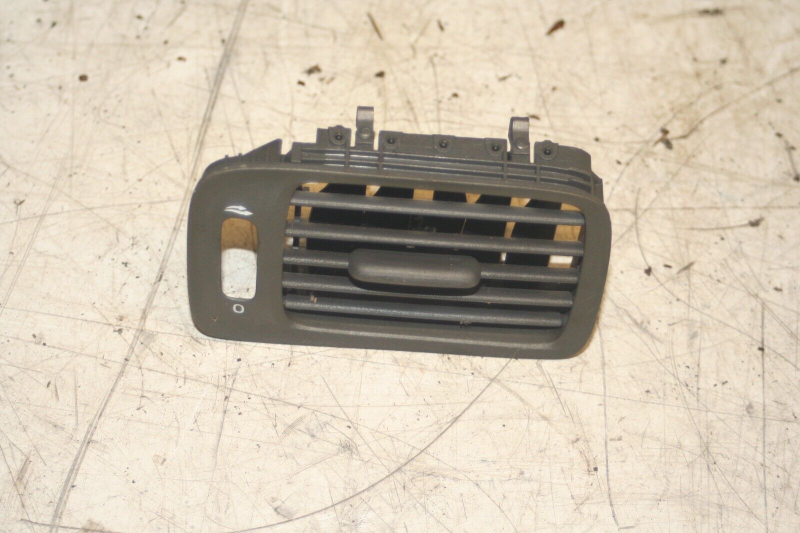 1999 VOLVO C70 2.4 PETROL. AIR VENT BLOWER