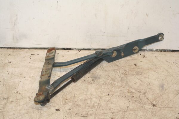 1999 VOLVO C70 2.4 PETROL. BONNET HINGE + GAS STRUT
