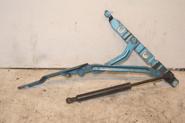 1999 VOLVO C70 2.4 PETROL. BONNET HINGE + GAS STRUT - Image 3