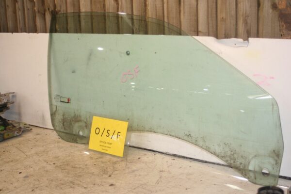1999 VOLVO C70 2.4 PETROL. DRIVER SIDE FRONT WINDOW GLASS - Image 2
