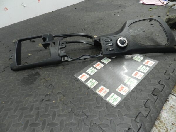 2009 NISSAN QASHQAI J10. CENTRE CONSOLE FRAME (SWITCHES NOT INCLUDED) - Image 2