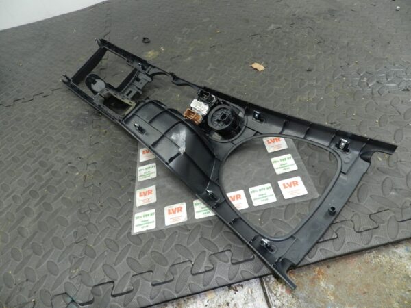 2009 NISSAN QASHQAI J10. CENTRE CONSOLE FRAME (SWITCHES NOT INCLUDED) - Image 4