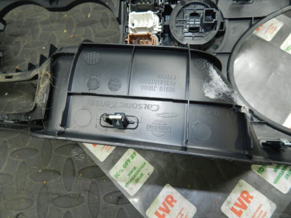 2009 NISSAN QASHQAI J10. CENTRE CONSOLE FRAME (SWITCHES NOT INCLUDED) - Image 5