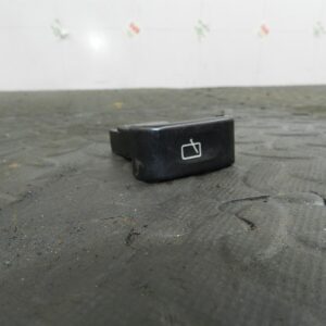 (154) 2003 LAND ROVER DISCOVERY 2 TD5. REAR WIPER BUTTON SWITCH