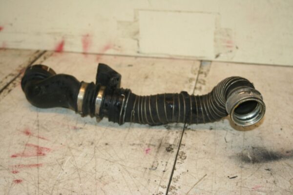 2006 MERCEDES BENZ C CLASS W203. BOOST PIPE