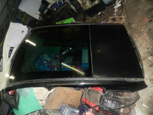 2009 NISSAN QASHQAI J10. PANORAMIC GLASS ROOF CUT PANEL - Image 2