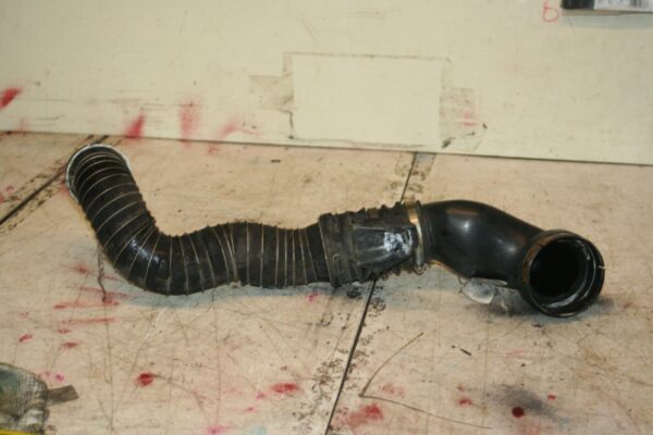 2006 MERCEDES BENZ C CLASS W203. BOOST PIPE - Image 2