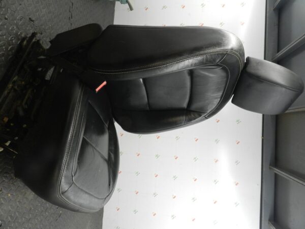 2009 NISSAN QASHQAI J10. PASSENGER FRONT BLACK LEATHER SEAT HEATED - Image 5