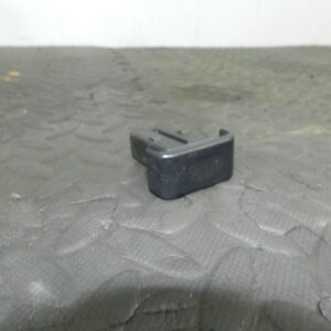 (154) 2003 LAND ROVER DISCOVERY 2 TD5. BLANKING PLATE BUTTON SWITCH