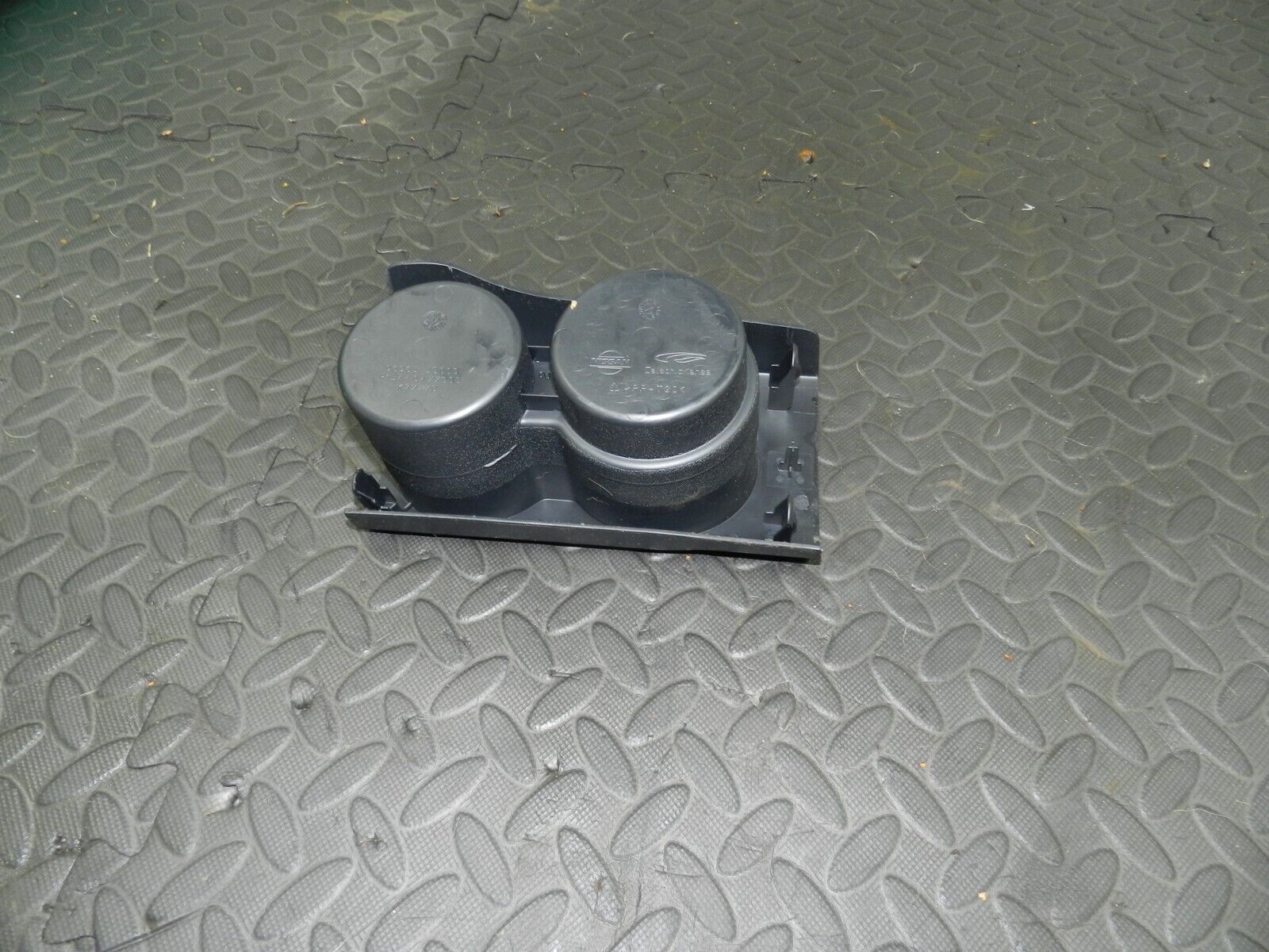 2009 NISSAN QASHQAI J10. CENTRE CONSOLE CUP HOLDERS - Image 3