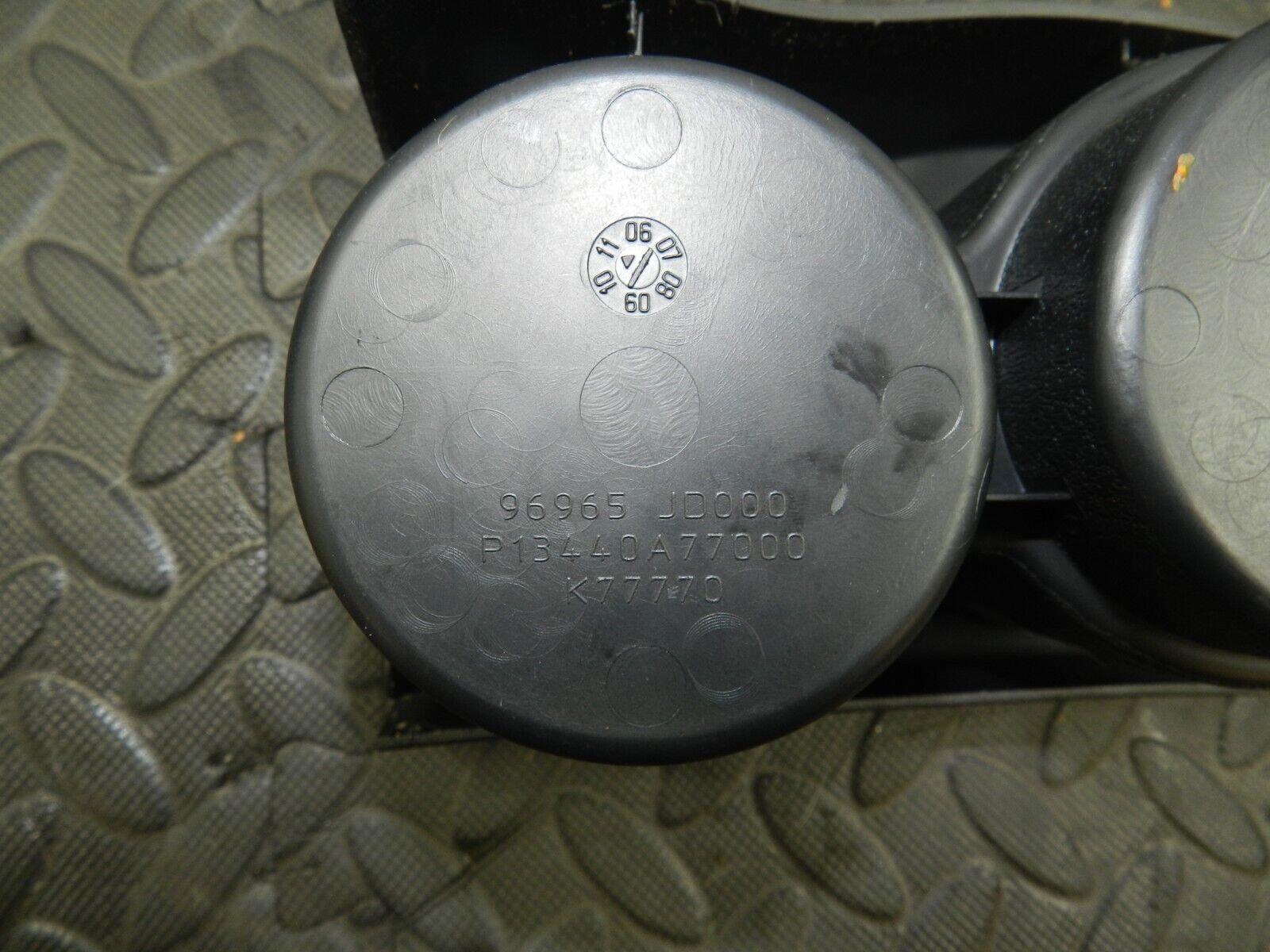 2009 NISSAN QASHQAI J10. CENTRE CONSOLE CUP HOLDERS - Image 4