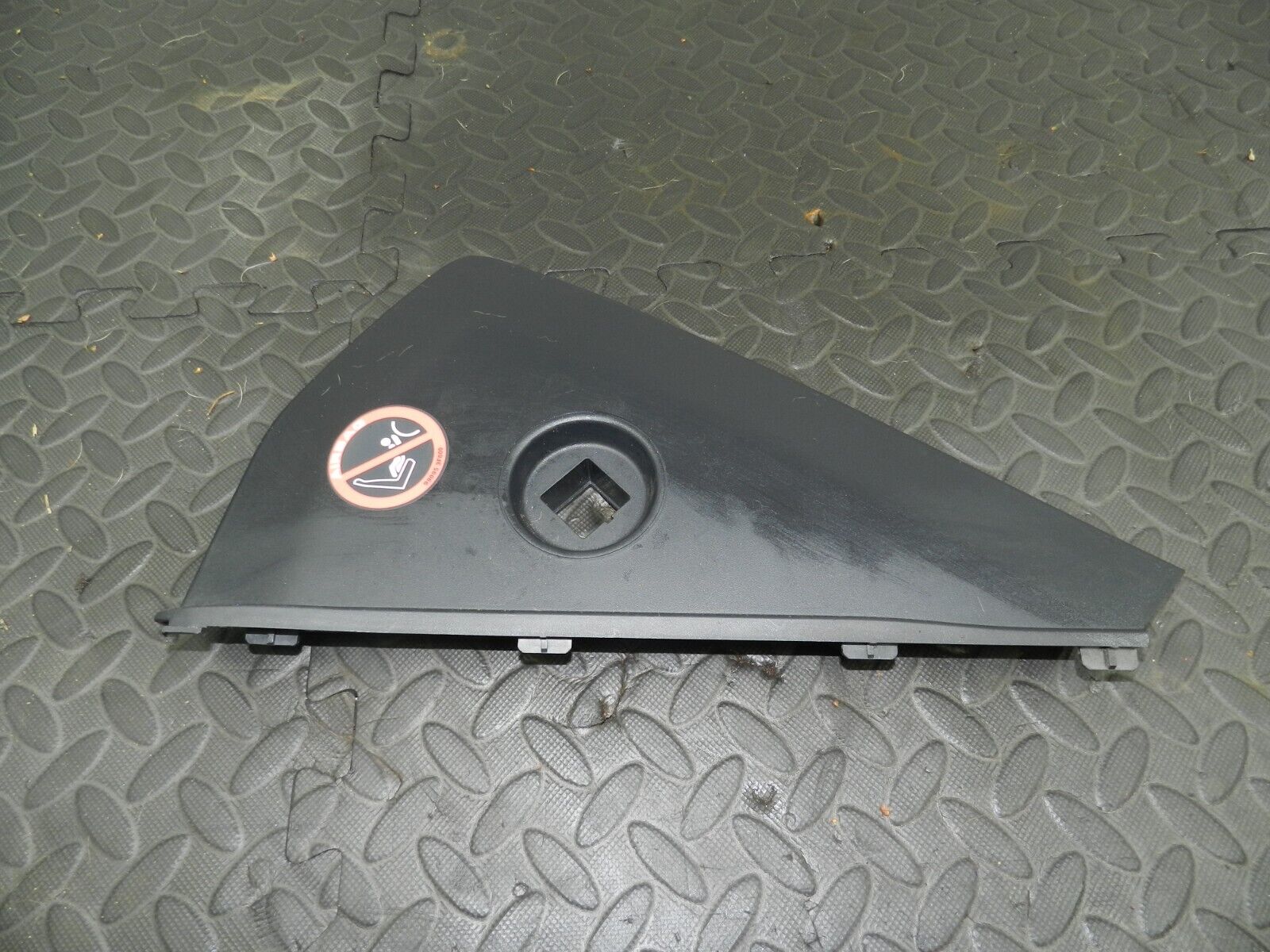 2009 NISSAN QASHQAI J10. DASHBOARD END TRIM