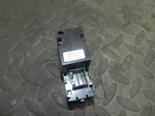(154) 2003 LAND ROVER DISCOVERY 2 TD5. REAR RADIO CONTROL BUTTON COVER INCLUDED - Image 3
