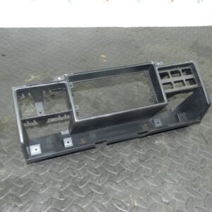 (154) 2003 LAND ROVER DISCOVERY 2 TD5. CENTRE CONSOLE FRAME PANEL