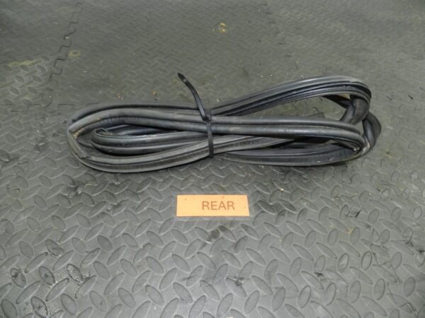 2009 NISSAN QASHQAI J10. BOOT LID TAIL GATE REAR DOOR RUBBER SEAL