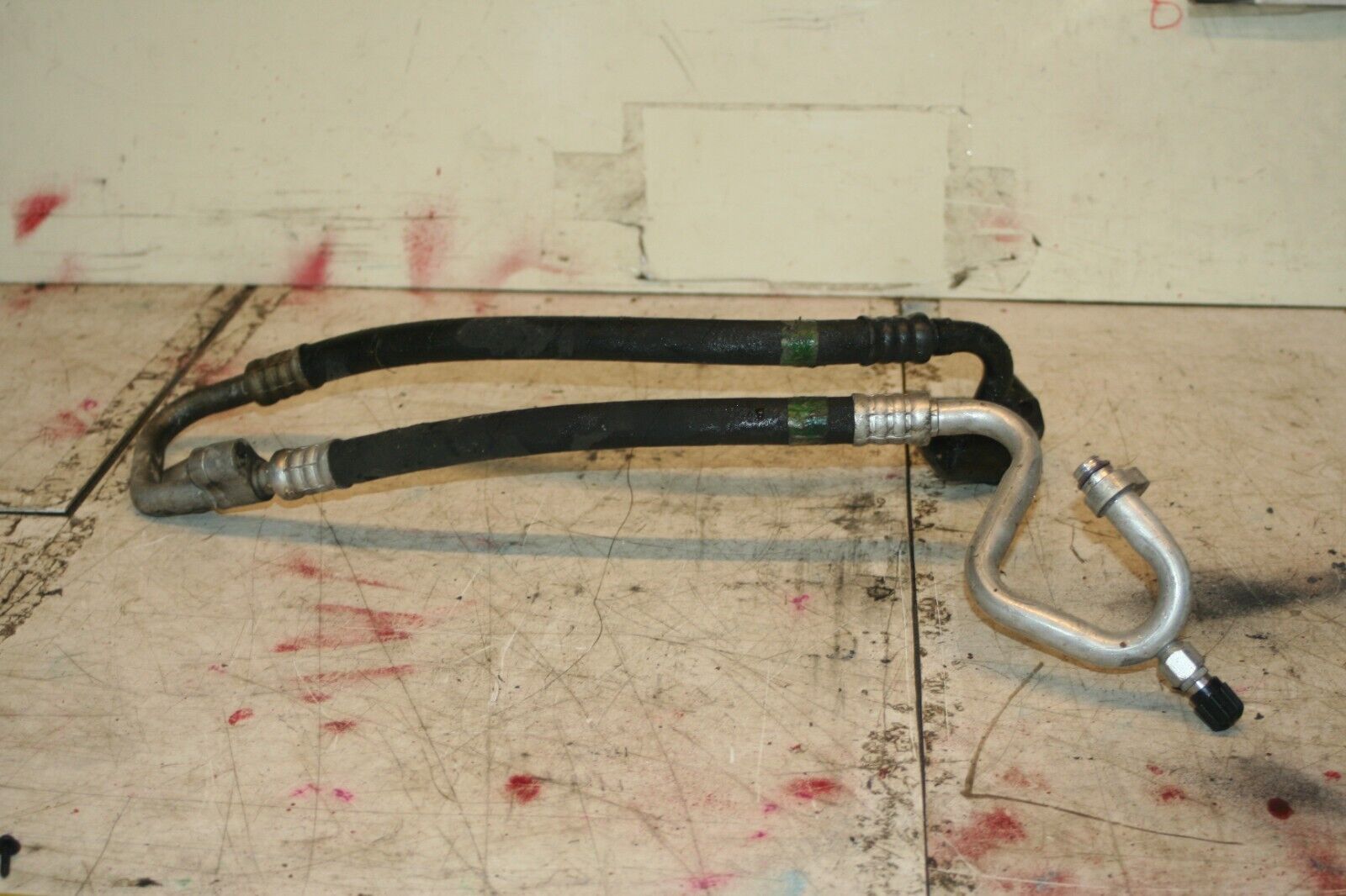2006 MERCEDES BENZ C CLASS W203. AIR CON PIPE