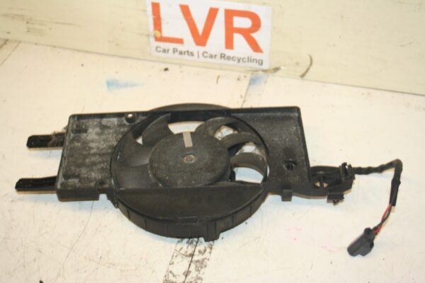 (6B) 2013 FORD FOCUS 1.0 ECOBOOST. INTERCOOLER FAN COOLING - Image 2