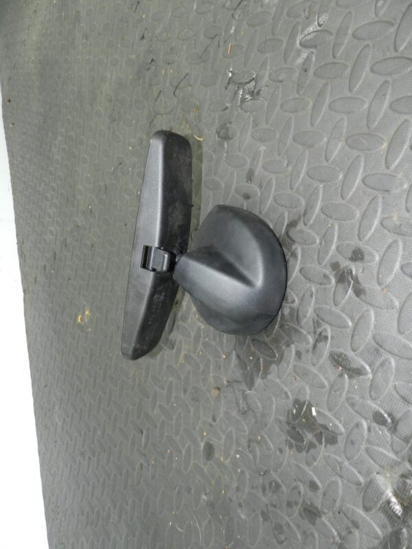 2009 NISSAN QASHQAI J10. REAR VIEW MIRROR - Image 2