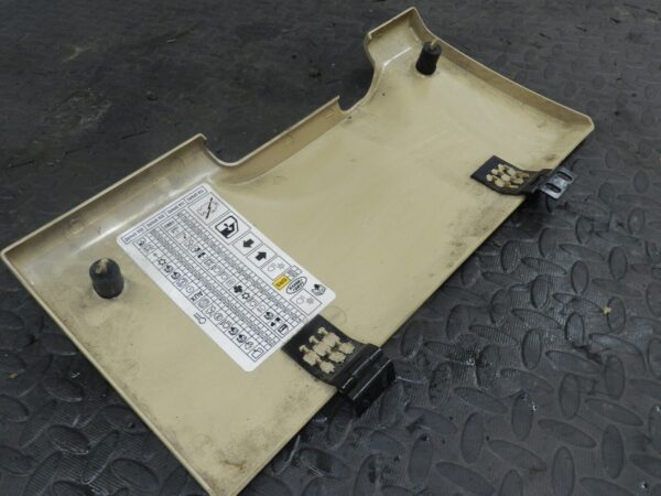 (154) 2003 LAND ROVER DISCOVERY 2 TD5. UNDER DASH BOARD TRIM - Image 3