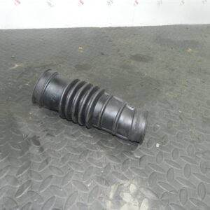 (154) 2003 LAND ROVER DISCOVERY 2 TD5. AIR INTAKE PIPE