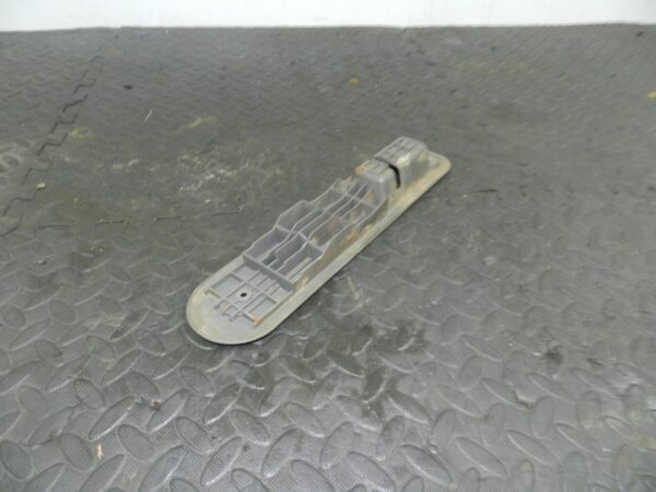 (154) 2003 LAND ROVER DISCOVERY 2 TD5. 3RD ROW SEAT TRIM - Image 3
