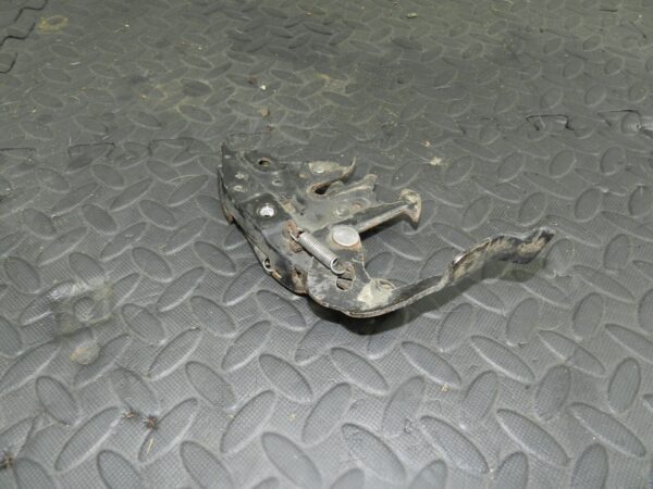 2009 NISSAN QASHQAI J10. BONNET RELEASE LATCH CATCH