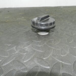 (154) 2003 LAND ROVER DISCOVERY 2 TD5. DIESEL FUEL CAP