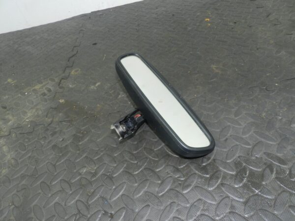 (154) 2003 LAND ROVER DISCOVERY 2 TD5. REAR VIEW MIRROR