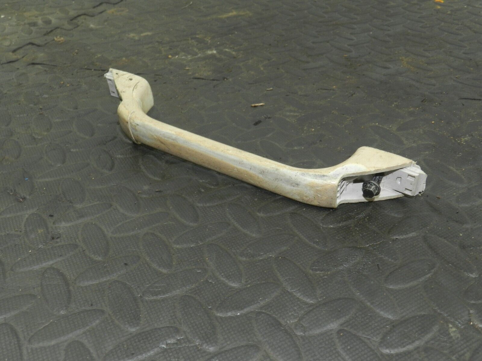 (154) 2003 LAND ROVER DISCOVERY 2 TD5. GRAB HANDLE