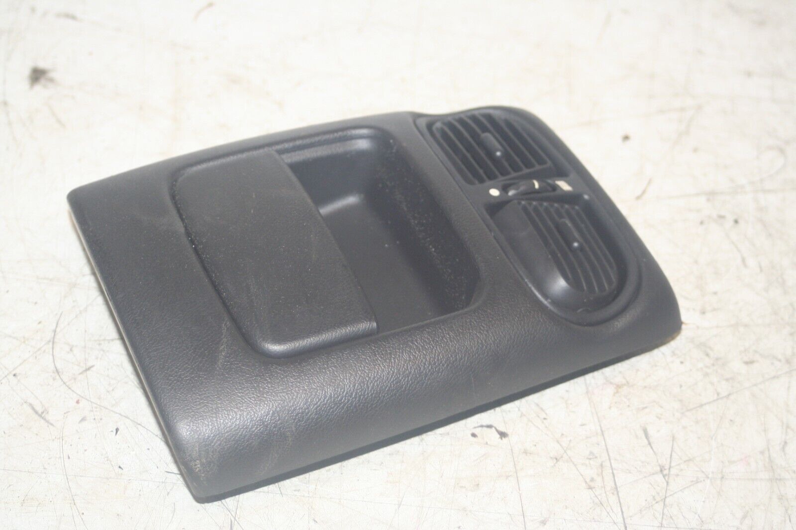 JAGUAR S TYPE. CENTRE CONSOLE AIR VENT + POCKET REAR - Image 2